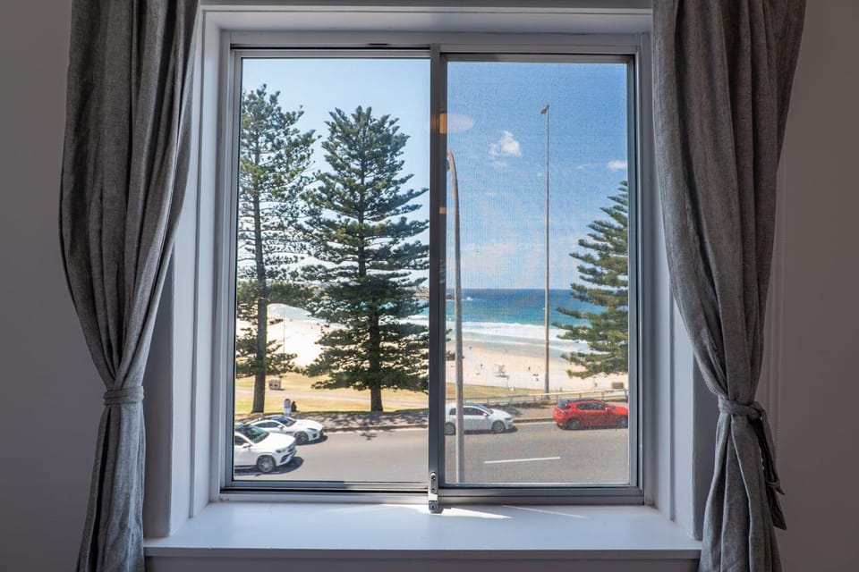 Bondi Beachfront Bliss Apartment in Sydney