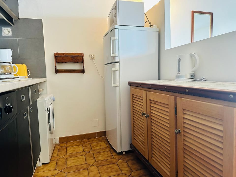 Charmant T2 à Port-Vendres, accès direct plage, parking privé - FR-1-309-430 Apartment in Port-Vendres