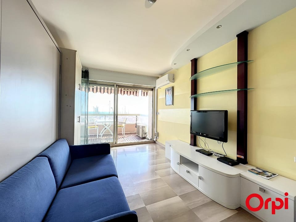 Studio spacieux, climatisé avec vue mer, piscine, WIFI et parking privé à Menton - FR-1-647-29 Apartment in Menton