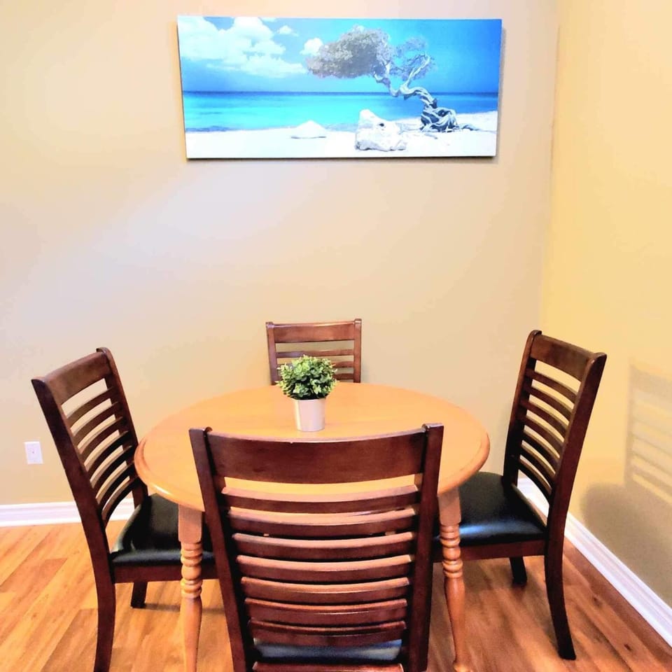 Spacious 2BR Near HWY 1-Heritage Park - Golf Course -Fishing! Apartment in Chilliwack