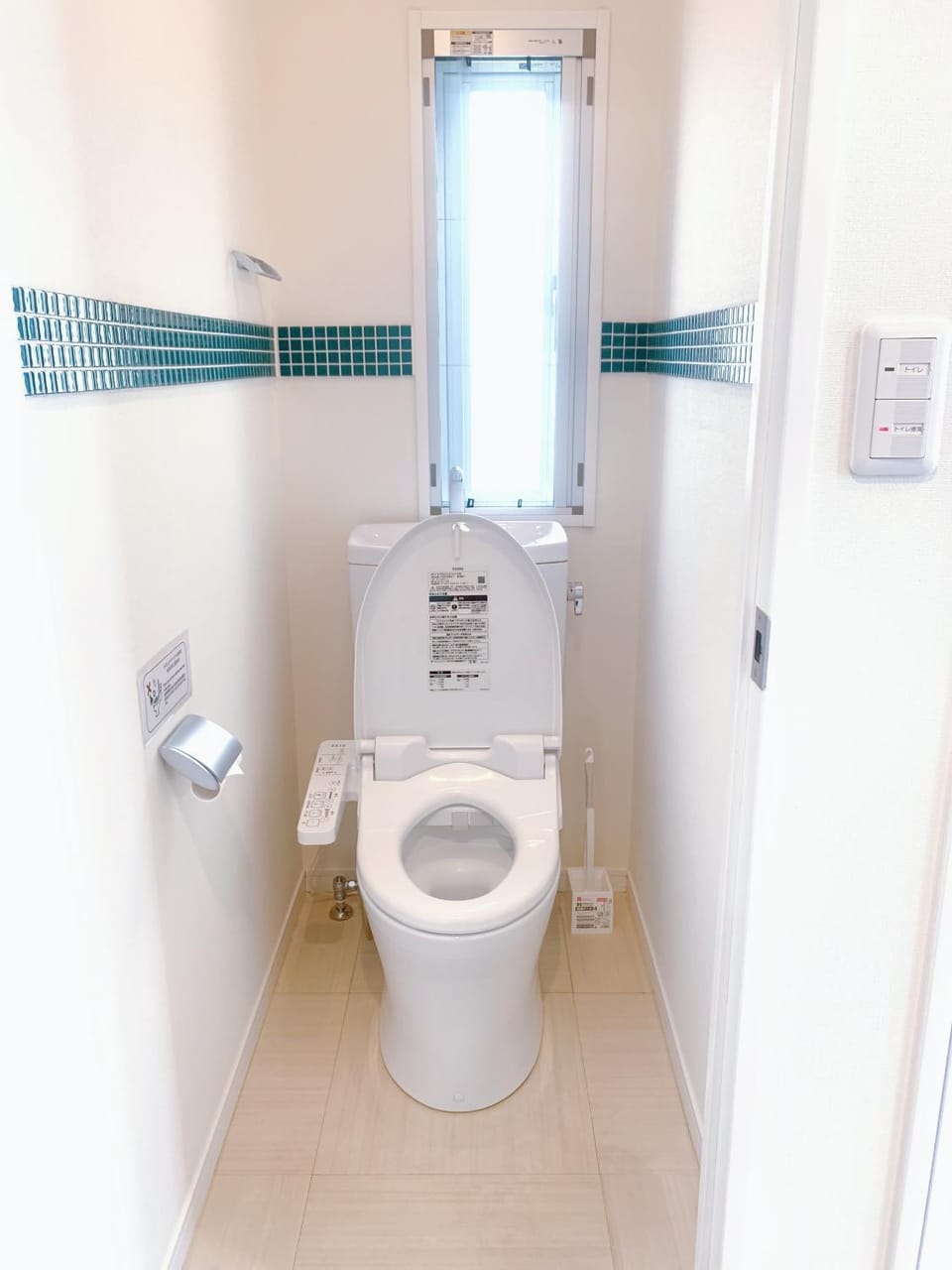 Toilet, bidet