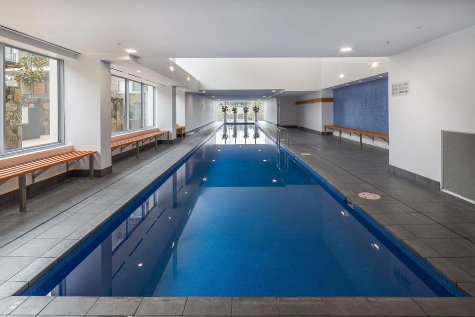 Central 1-Bed with Parking BBQ and Indoor Pool Apartment in Canberra