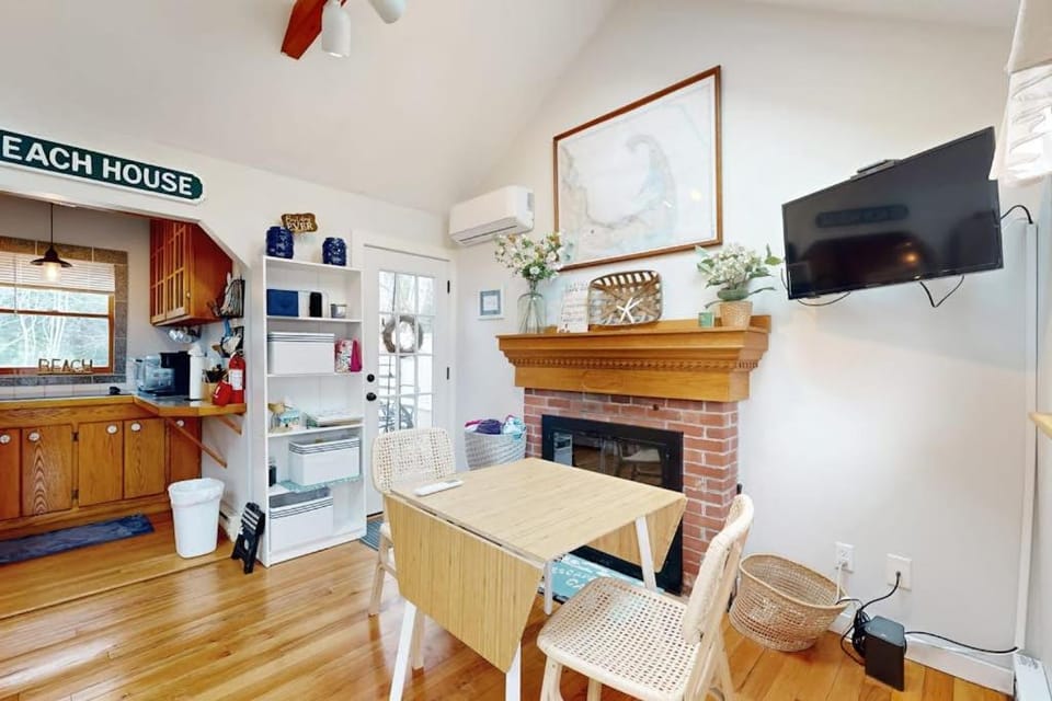 Cozy Escape on the Cape House in Orleans