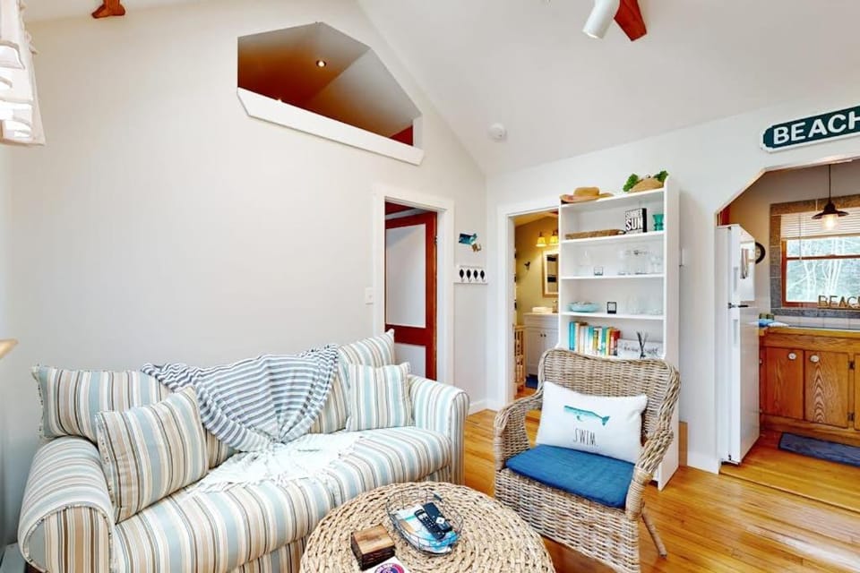 Cozy Escape on the Cape House in Orleans