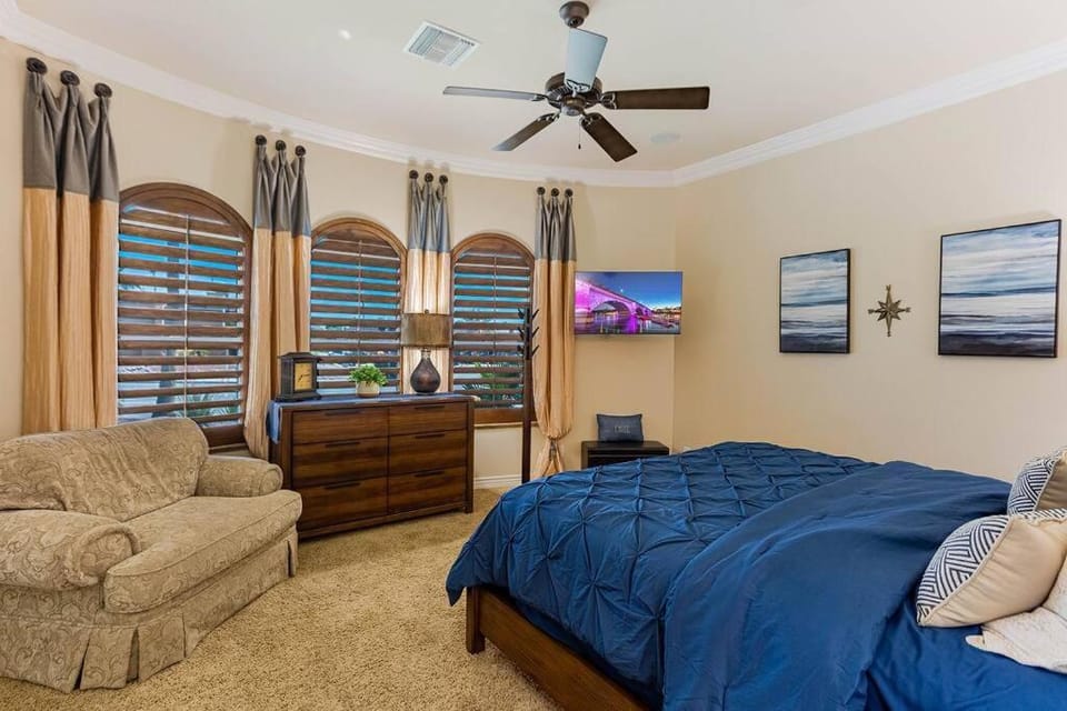 Luxury Residential Estates Pool Spa Firepit House in Lake Havasu City