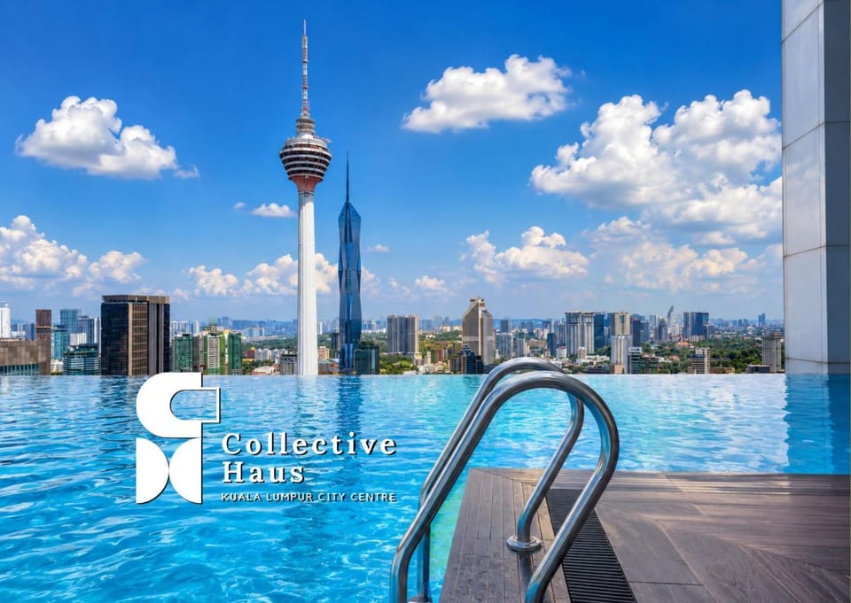 City view, Pool view, Swimming pool