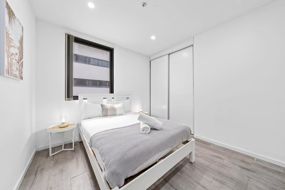Burwood 1Br apt nearTrainShopping street parking Apartment in Sydney