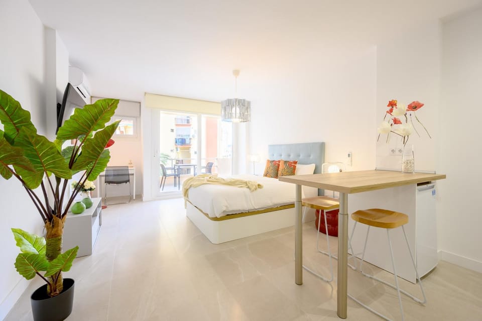 View (from property/room), Kitchen or kitchenette, Living room, Seating area, Dining area, locker, locker, air conditioner, air conditioner