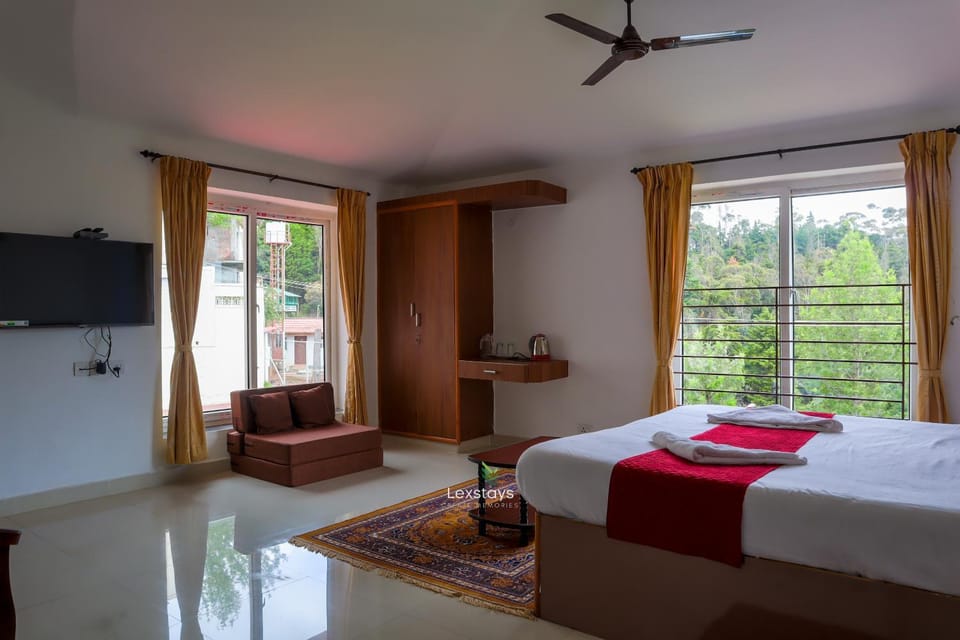 Bed, View (from property/room), Seating area, Bedroom