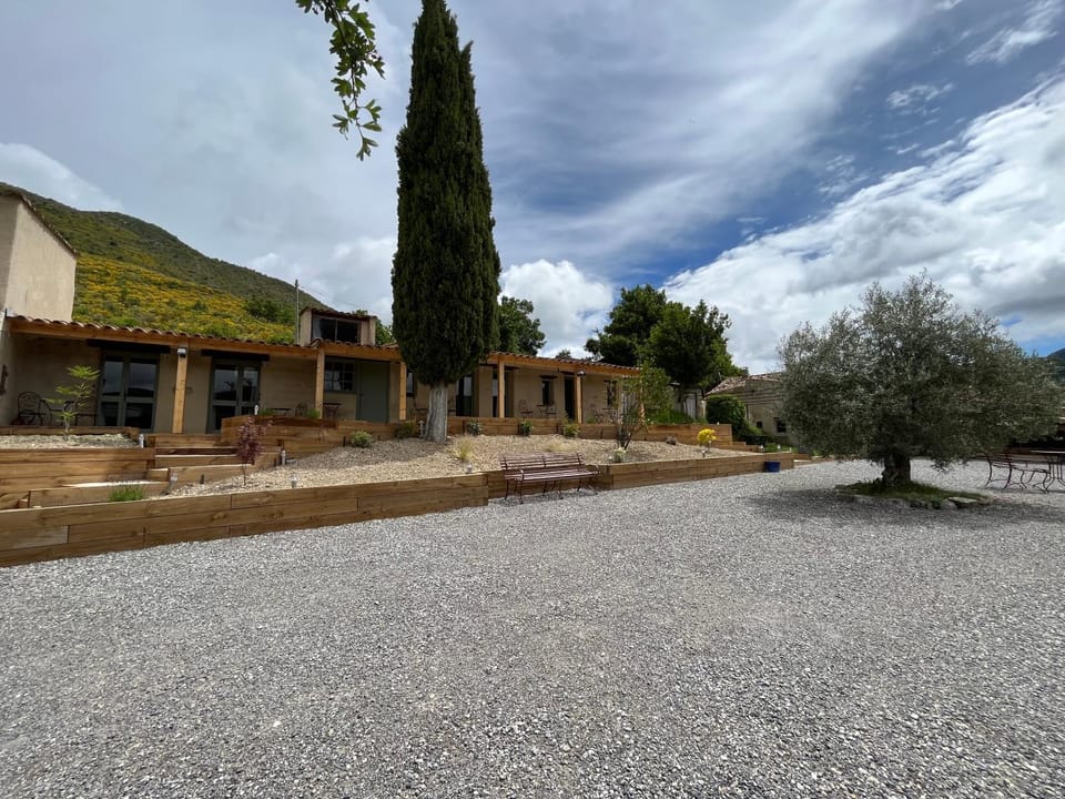 Property building, Spring