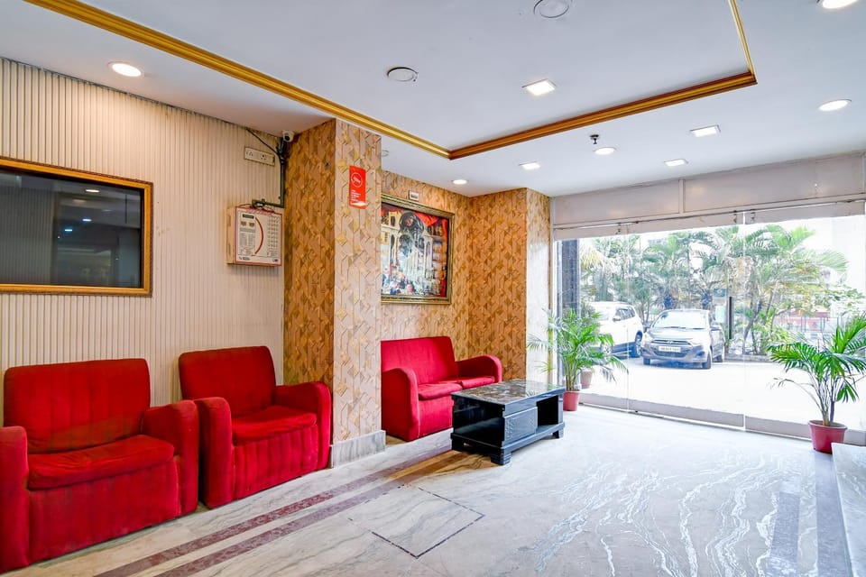 TV and multimedia, Lobby or reception, Seating area, Parking
