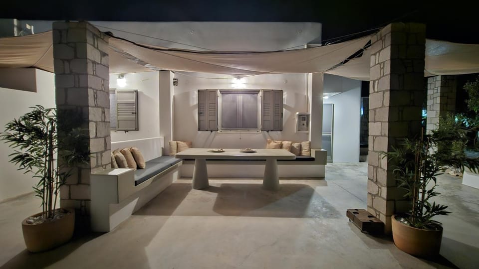 Night, Balcony/Terrace, Seating area