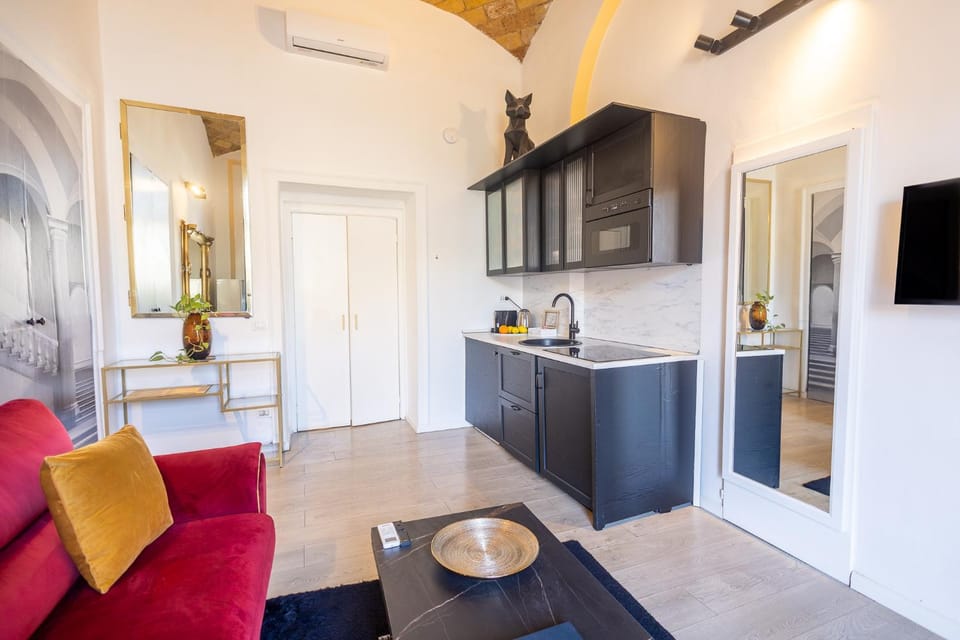 TV and multimedia, Kitchen or kitchenette, Living room, Seating area, minibar