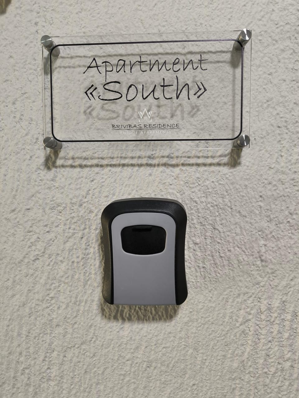 BRIVIBAS RESIDENCE - SOUTH / NORTH, free PRIVAT parking, free WIFI, self check-in Apartment in Riga