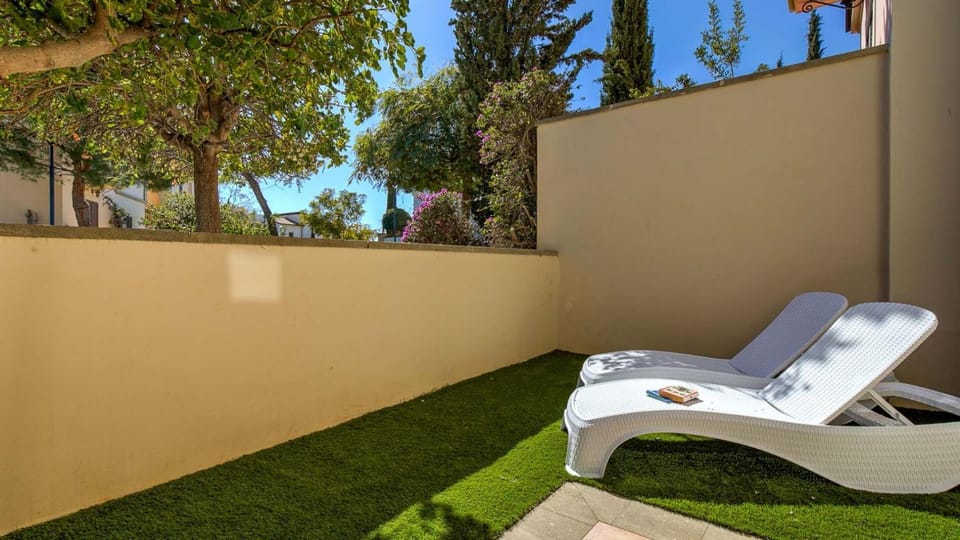 Patio, Floor plan, Garden view, sunbed