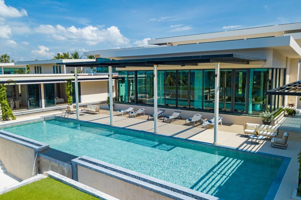 Swimming pool, Swimming pool, sunbed