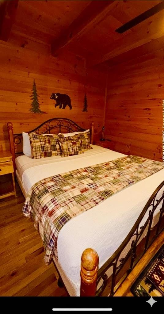 Prime Mountain Cabin - Near Galinburg Downtown Cabin in Gatlinburg
