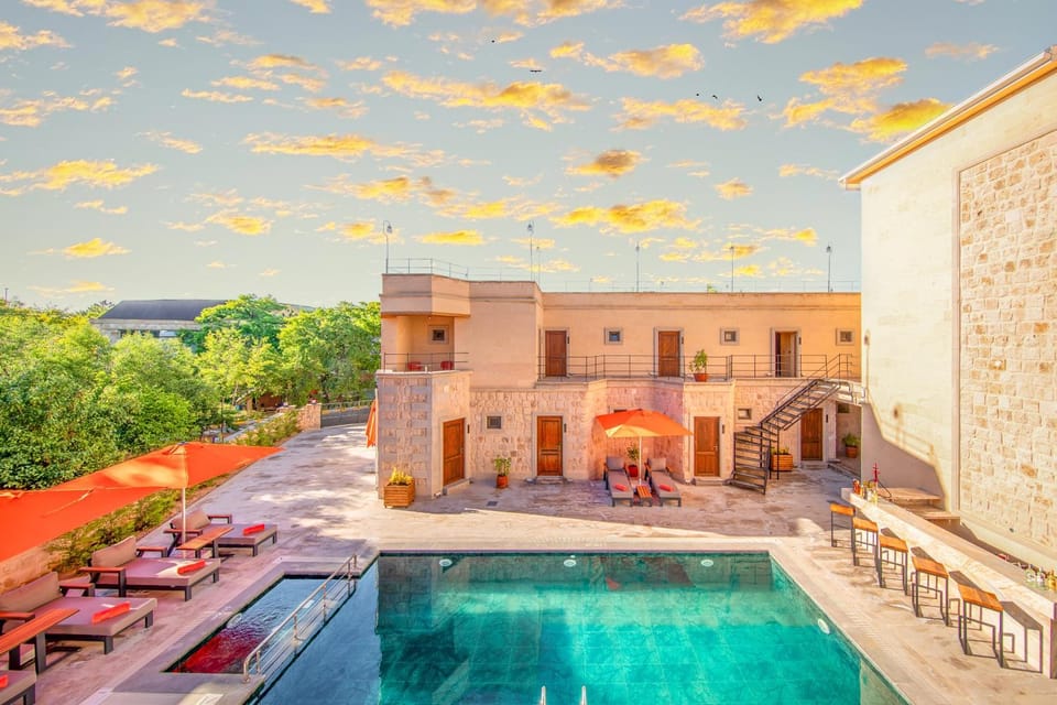 Pool view, Swimming pool