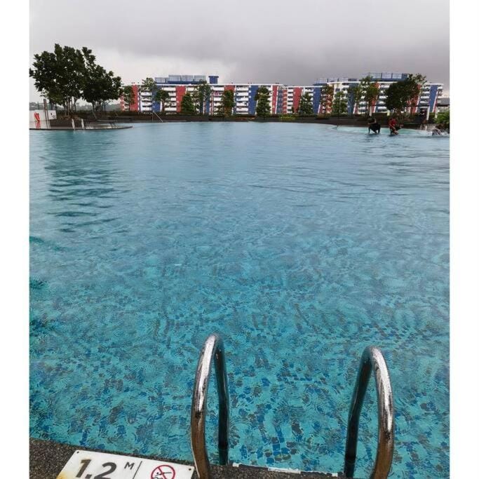 Swimming pool, Swimming pool