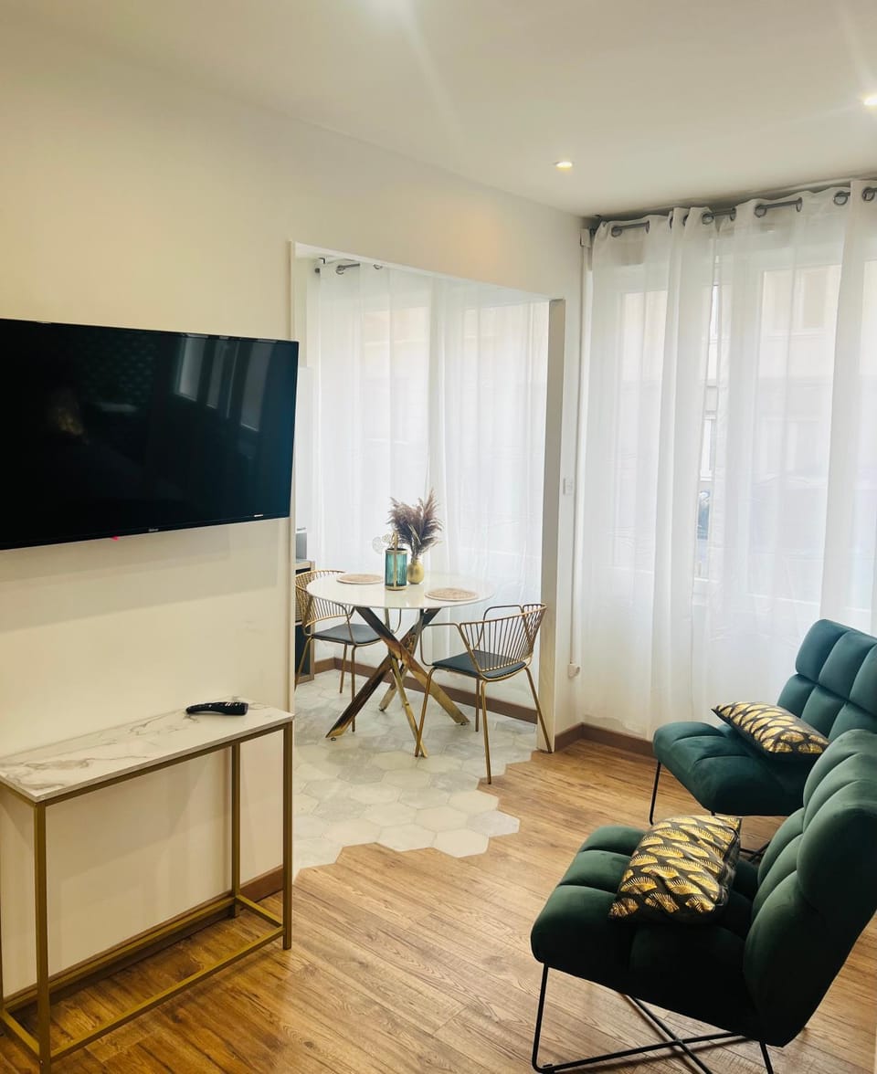 Détente, Spa et Parking privé Apartment in Lyon