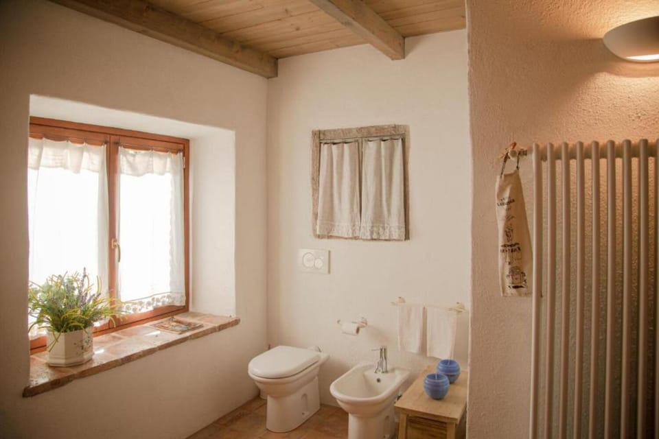 Bathroom, Living room