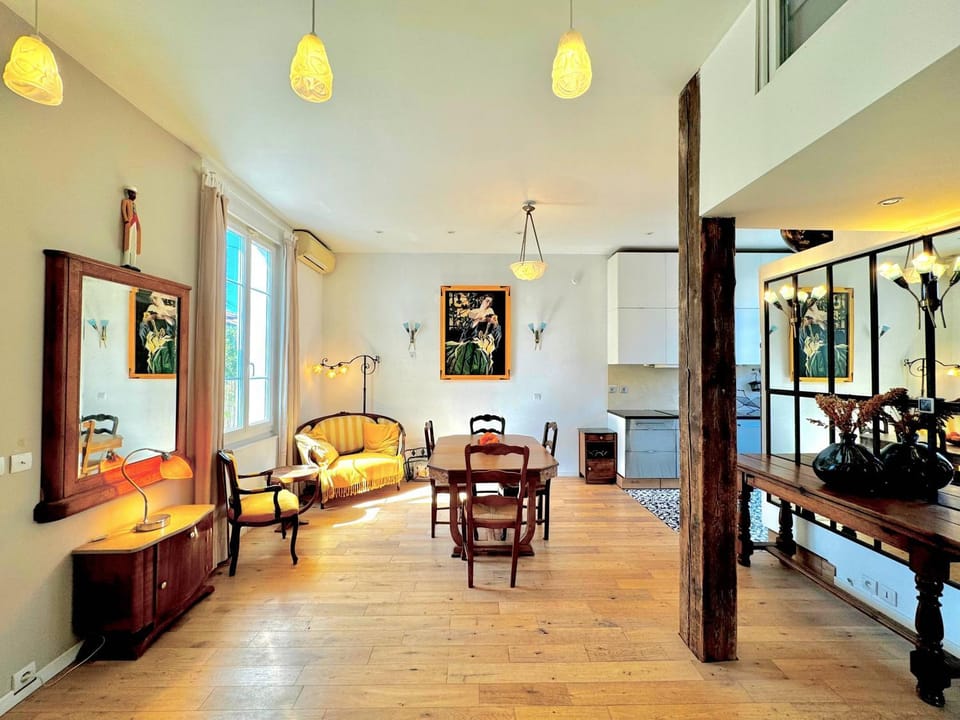 Property building, Living room