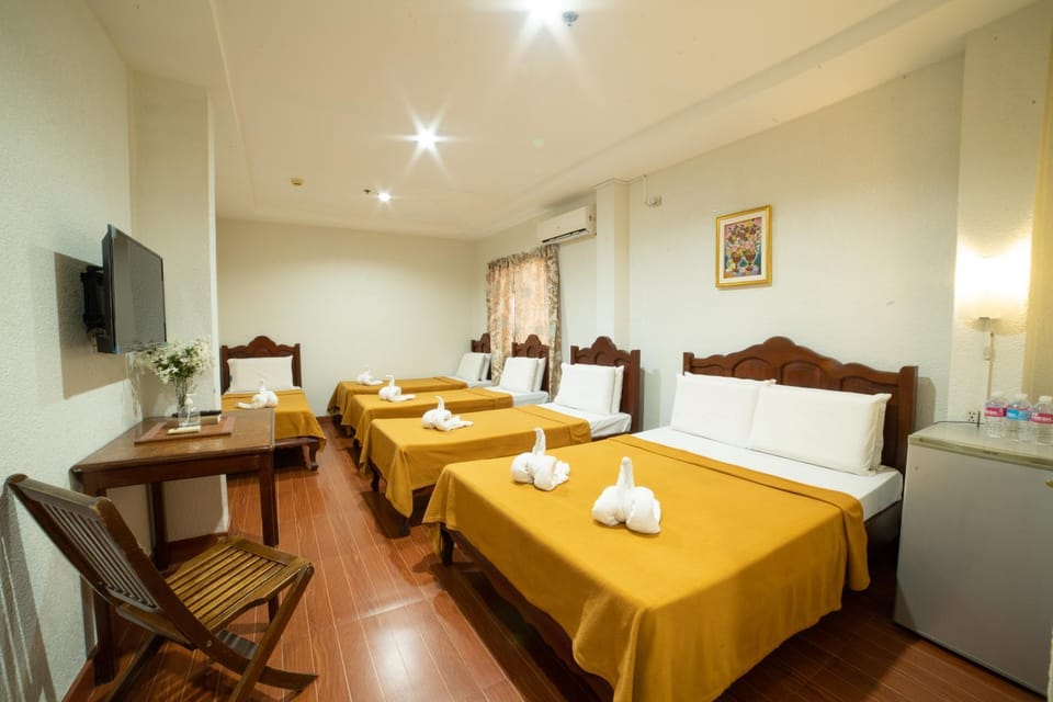 Casañas Suites Hotel in Puerto Princesa