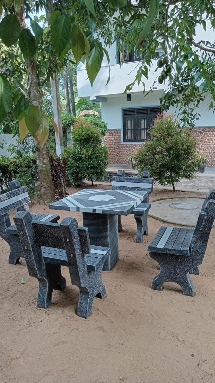 Patio, Dining area