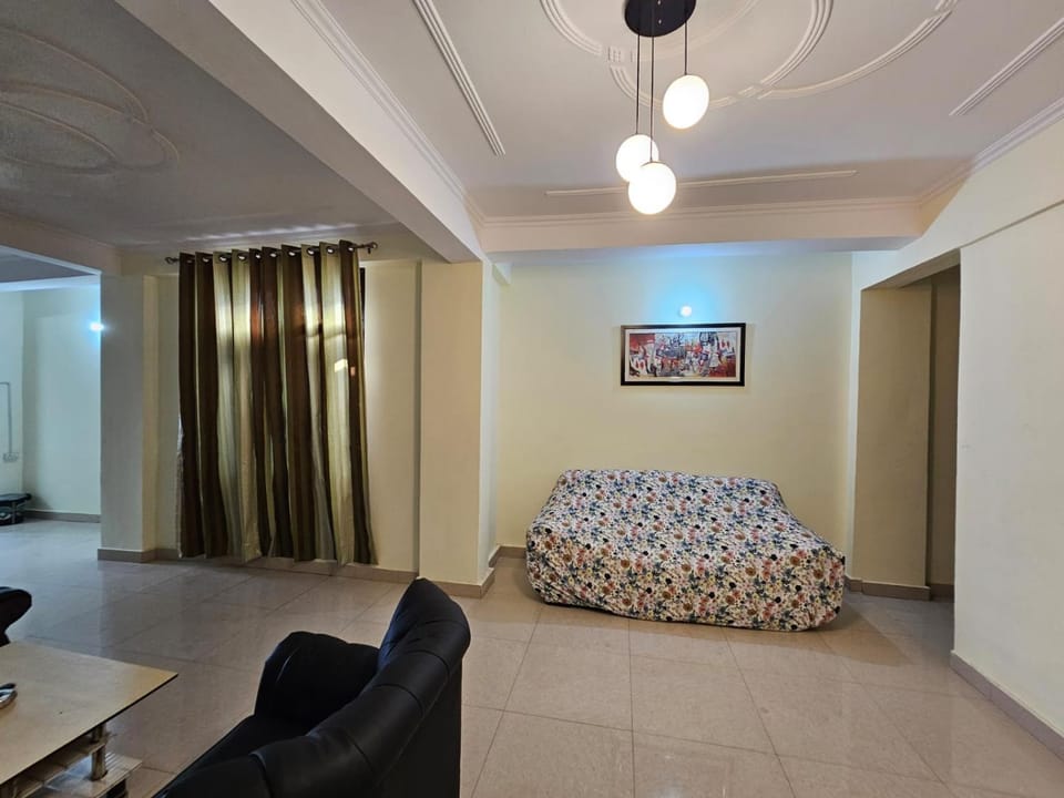 6 BHK in Krishna Nagar Lucknow LKO6BHK 401l&402R Apartment in Lucknow