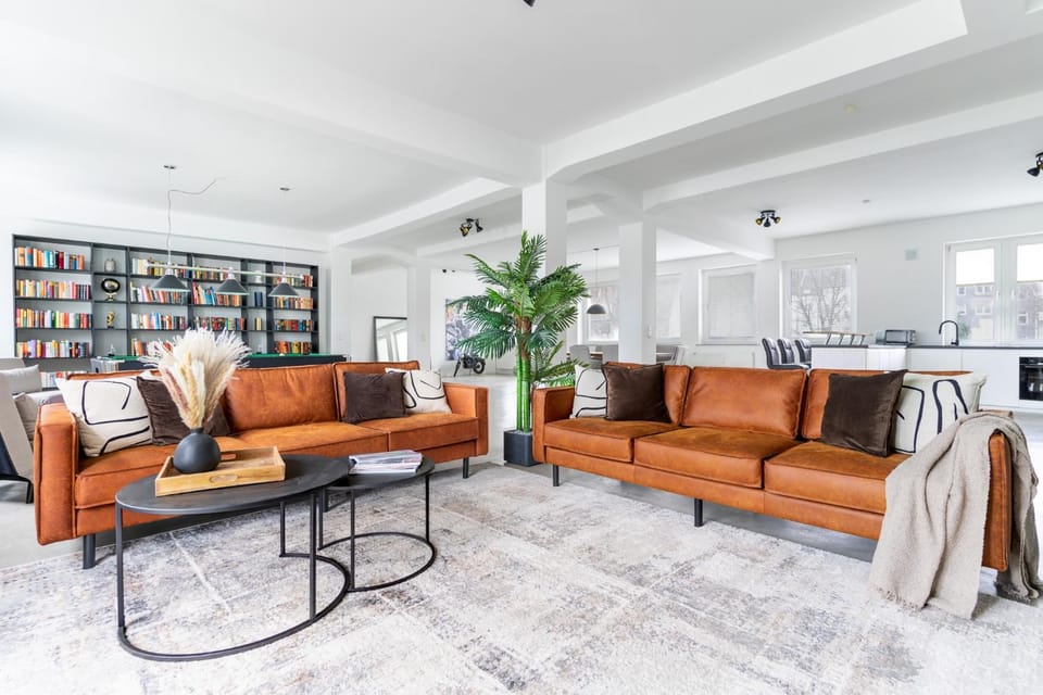Library, Living room, Seating area