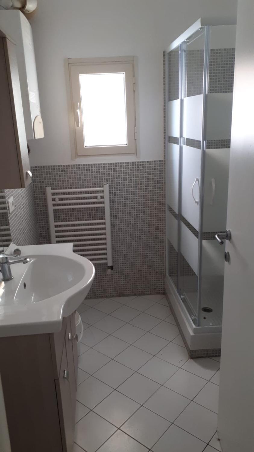 Shower, Bathroom, Kitchen or kitchenette