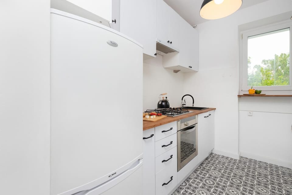 Kitchen or kitchenette, oven