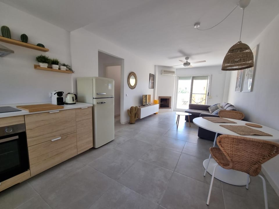 Kitchen or kitchenette, Living room, Dining area
