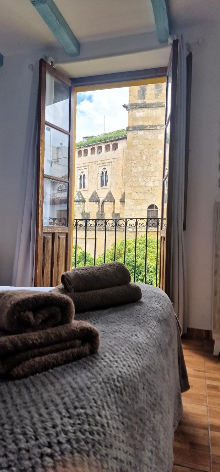 Bed, View (from property/room), Balcony/Terrace, Photo of the whole room, Bedroom