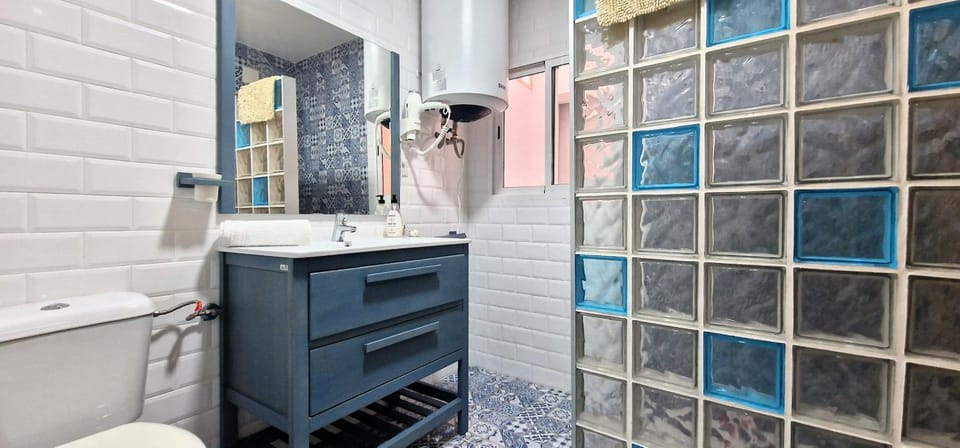 Shower, Bathroom