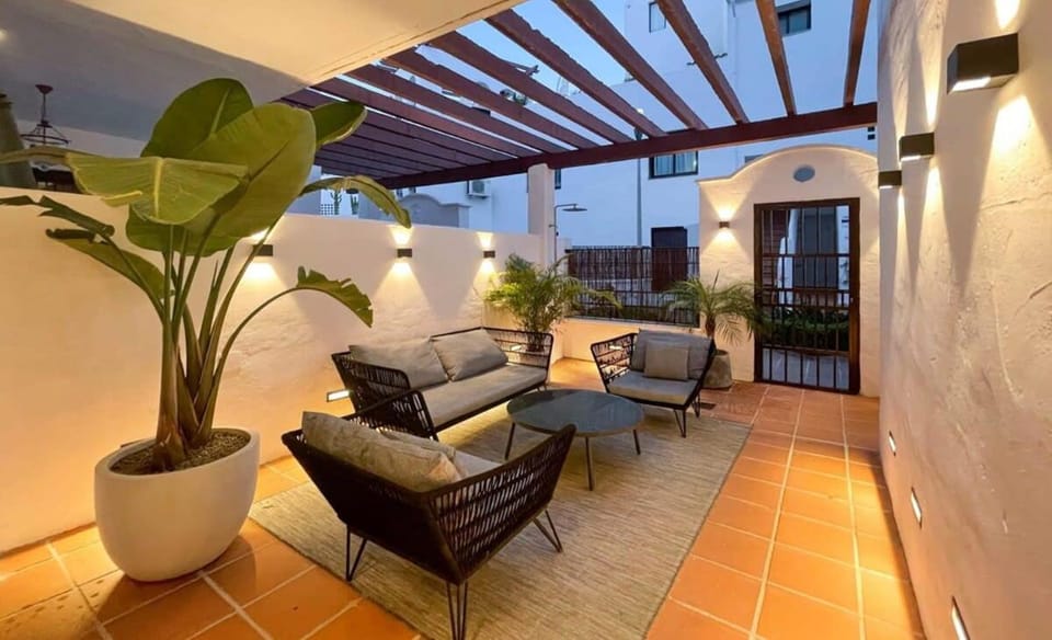 Maestranza Exclusive Townhouse close to Puerto Banus with BBQ Pool Apartment in Marbella
