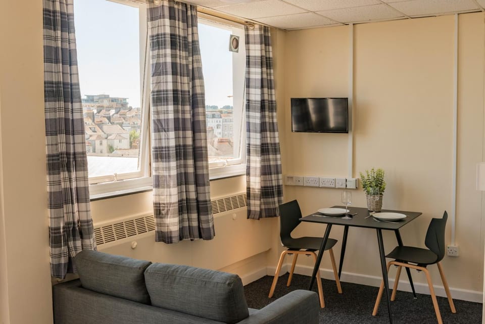 Opal Villas sea view apartment 1 Apartment in Plymouth