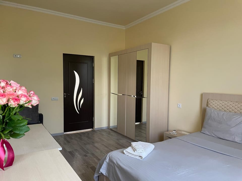 Ruz & Arian Zvartnots Airport Bed and Breakfast in Yerevan