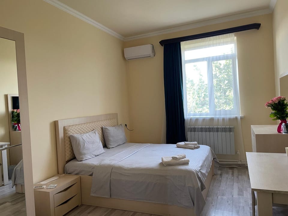 Ruz & Arian Zvartnots Airport Bed and Breakfast in Yerevan