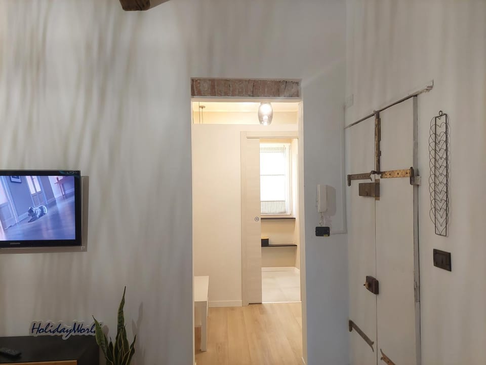 Bathroom, TV and multimedia