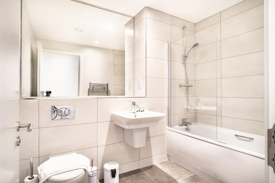 Modern 3 Bedroom Manchester Apartment Apartment in Salford