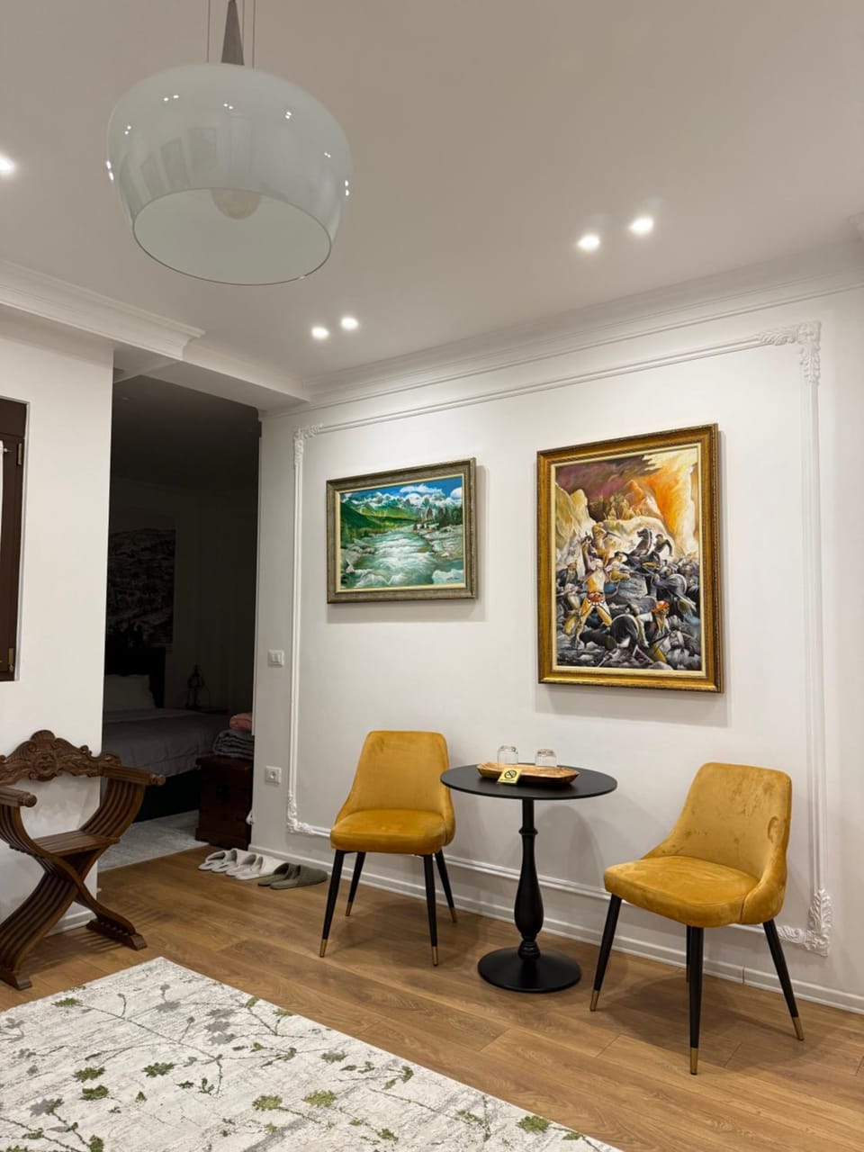 Living room, Decorative detail, Seating area