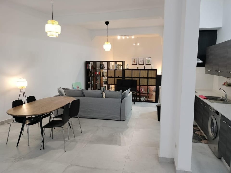 TV and multimedia, Living room, Dining area