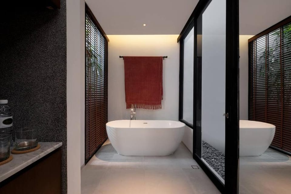 Villa Talisman - Stylish Canggu with Rooftop Villa 5 mins to Beach Villa in North Kuta