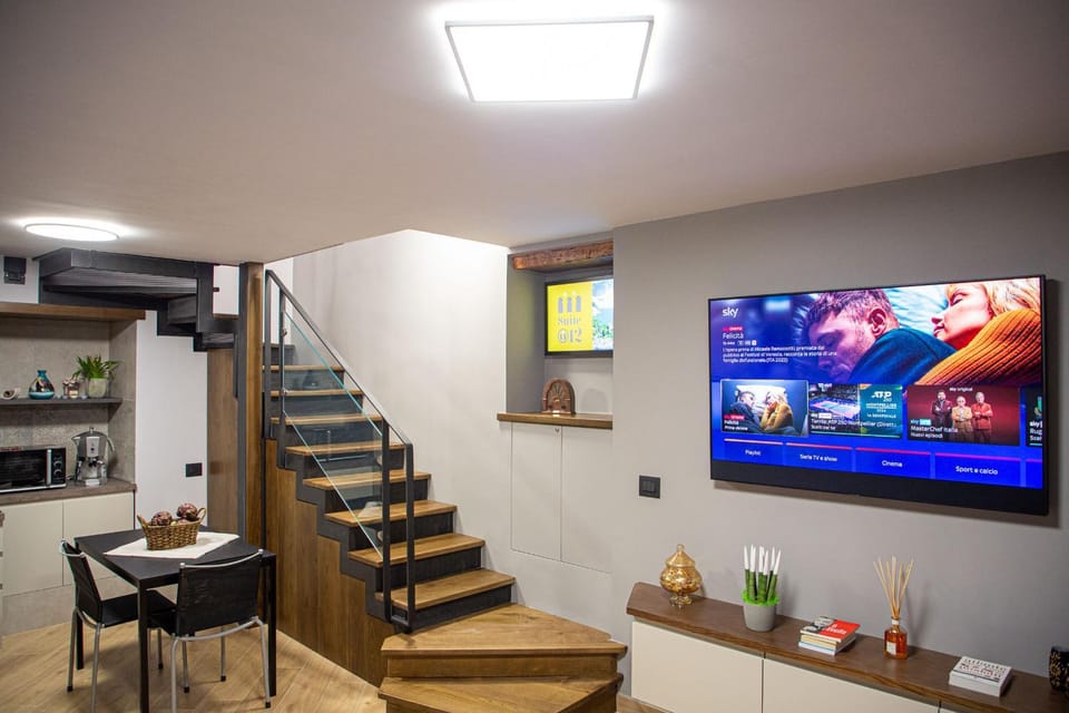 Communal lounge/ TV room, Kitchen or kitchenette, Living room, Seating area, minibar
