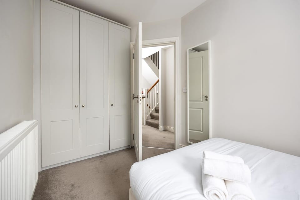 Bed, Photo of the whole room, Bedroom, towels, wardrobe