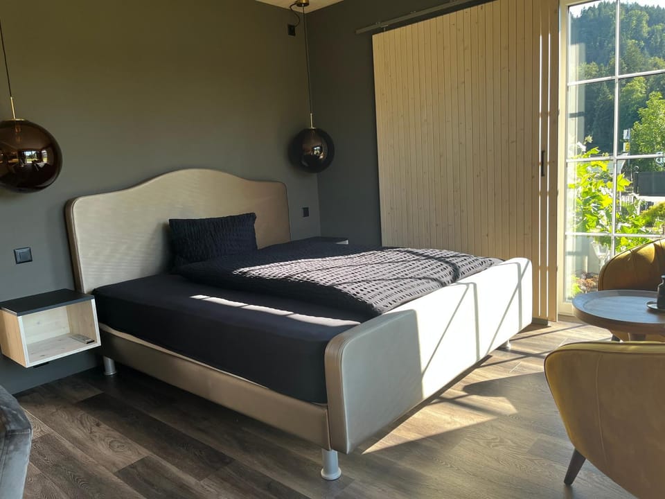 Photo of the whole room, Seating area, Bedroom