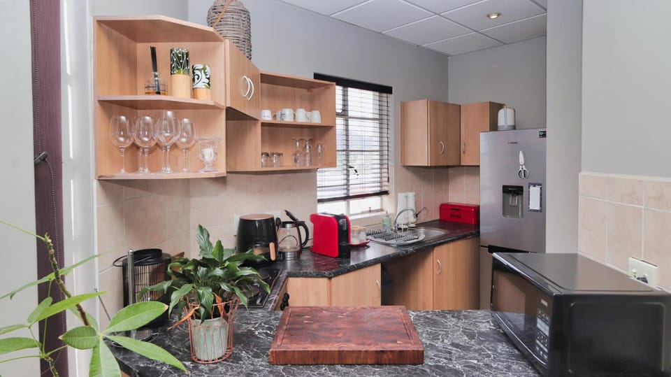 Kitchen or kitchenette, kitchen