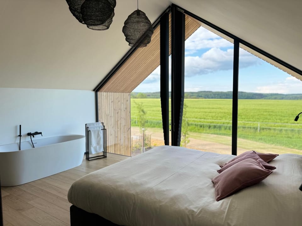 Bedroom, Bath