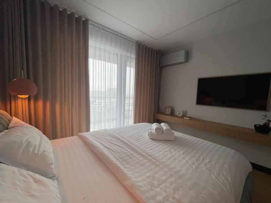 Boma Central Sunset View Apartment in Bucharest